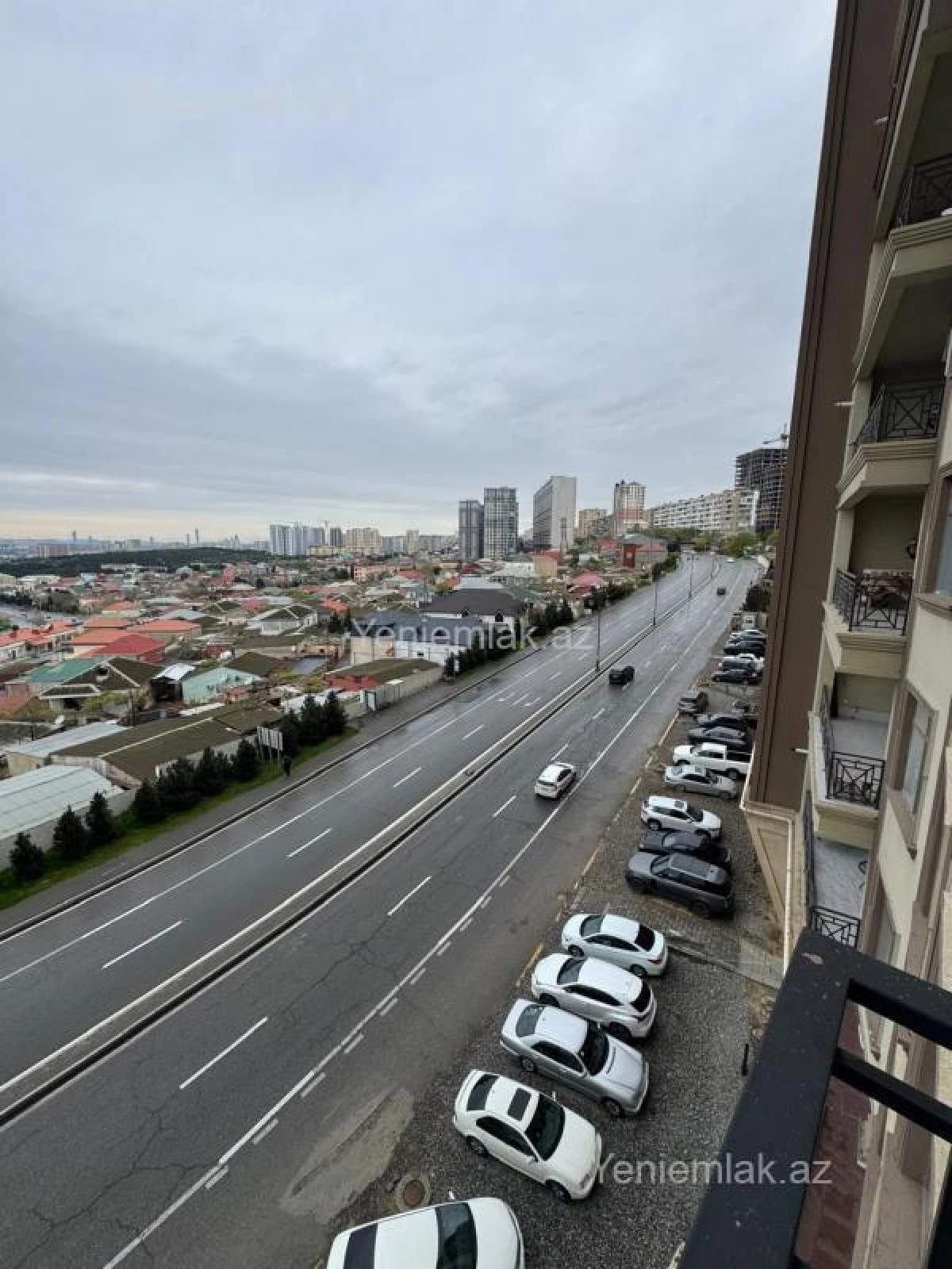 Satılır 3 otaqlı yeni tikili 140.5 m²