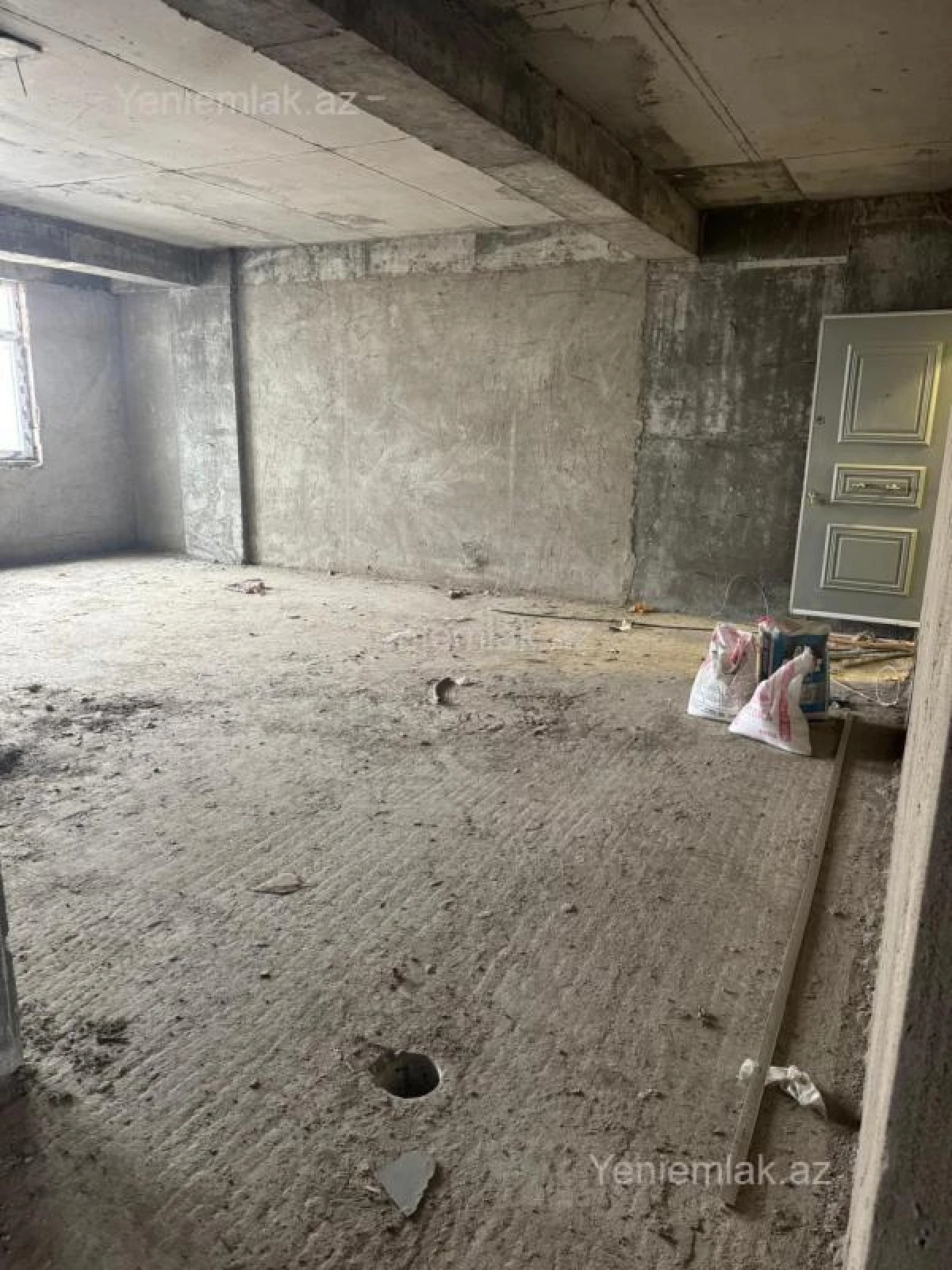 Satılır 3 otaqlı yeni tikili 140.5 m²