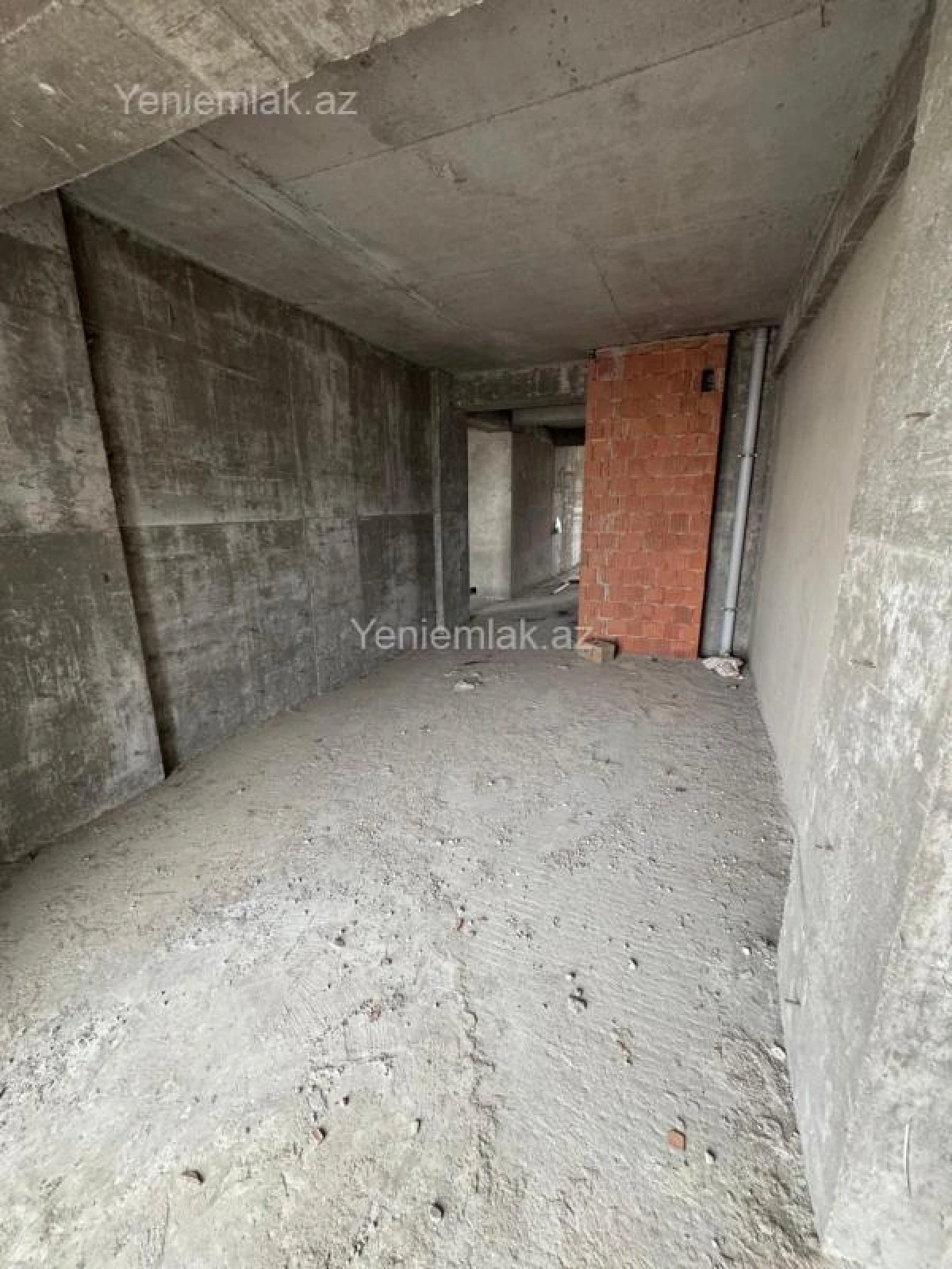 Satılır 3 otaqlı yeni tikili 140.5 m²
