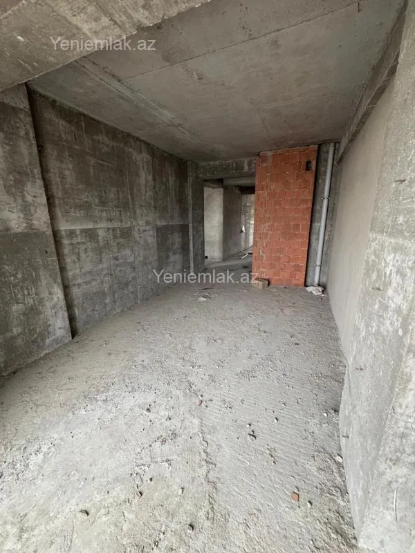 Satılır 3 otaqlı yeni tikili 140.5 m²