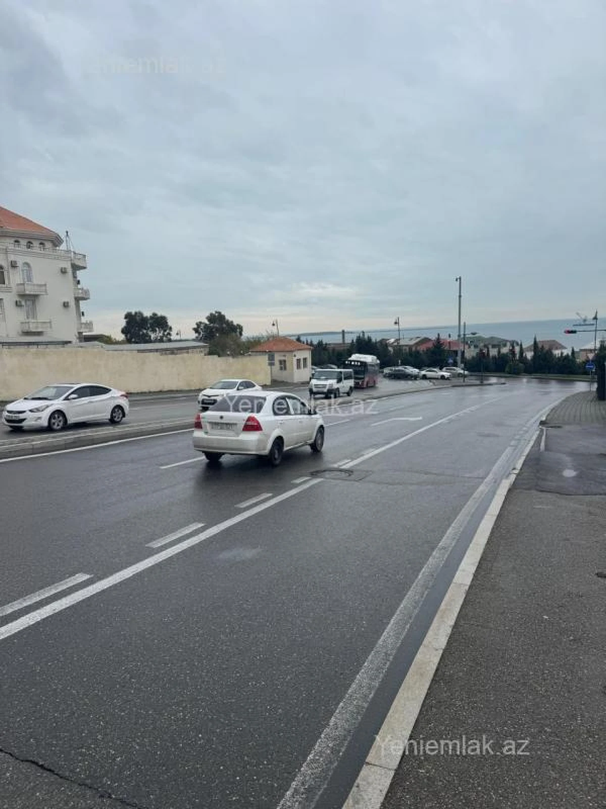 Satılır 3 otaqlı yeni tikili 140.5 m²