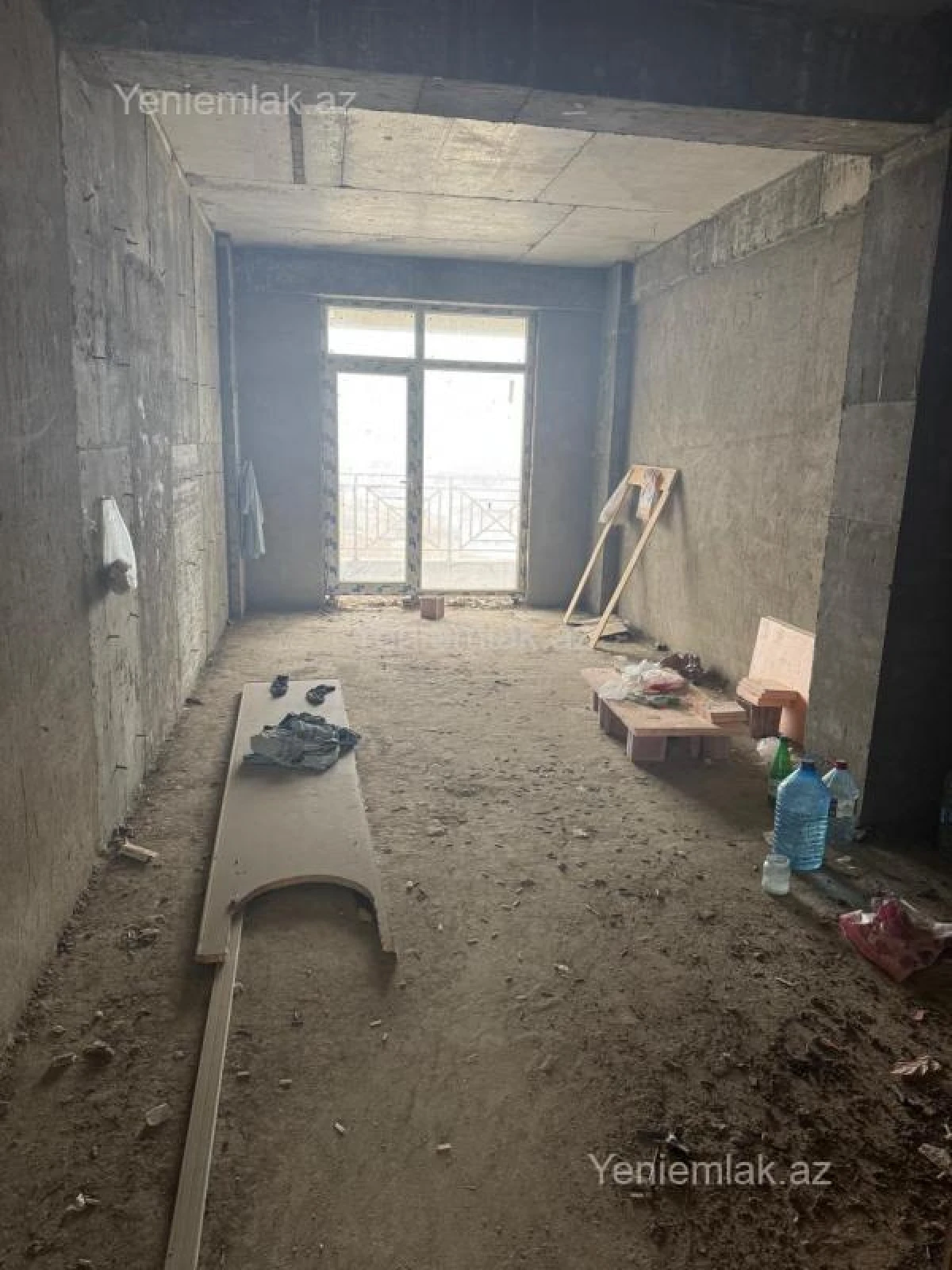 Satılır 3 otaqlı yeni tikili 140.5 m²