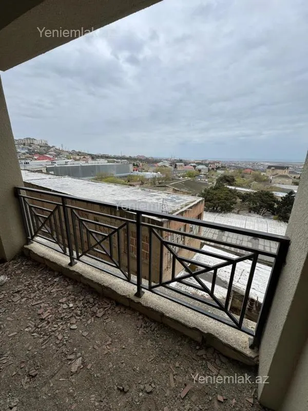 Satılır 3 otaqlı yeni tikili 140.5 m²