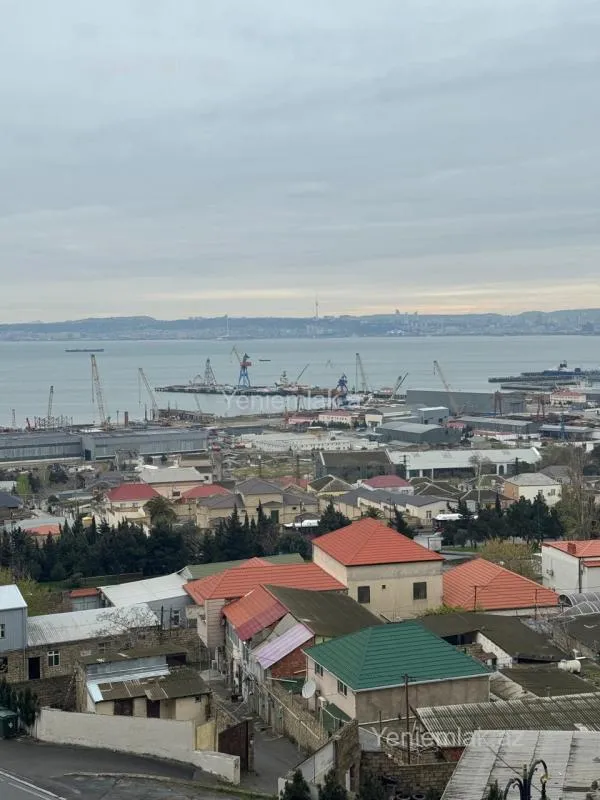 Satılır 3 otaqlı yeni tikili 140.5 m²