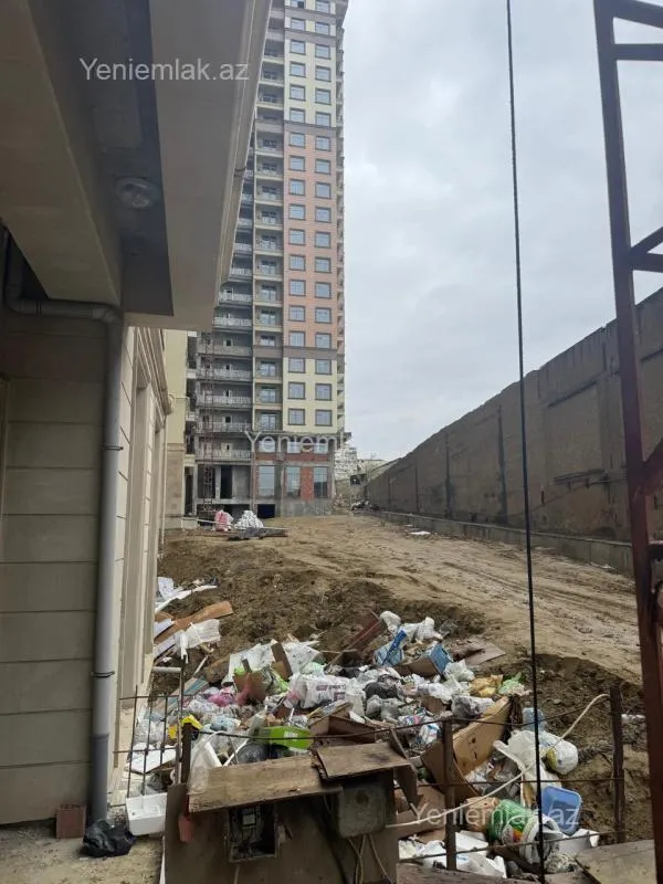 Satılır 3 otaqlı yeni tikili 140.5 m²