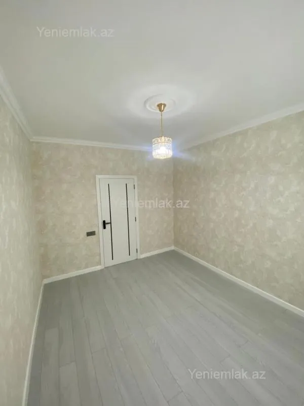 Satılır 2 otaqlı köhnə tikili 65 m²