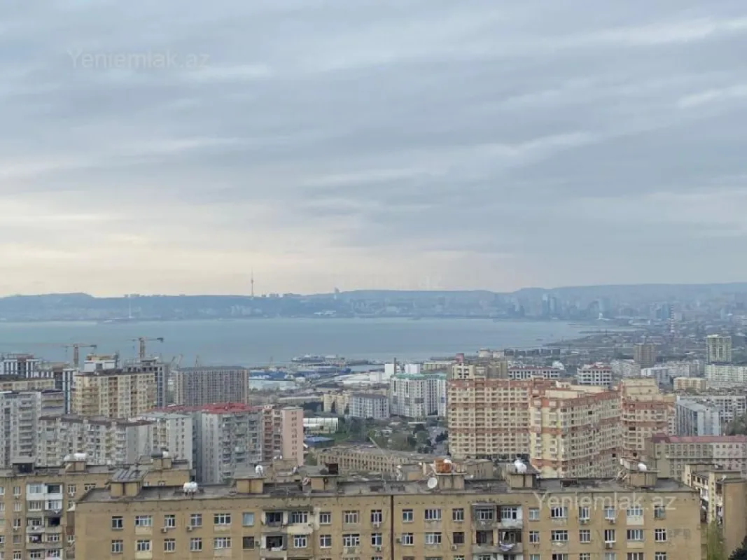 Satılır 2 otaqlı köhnə tikili 65 m²