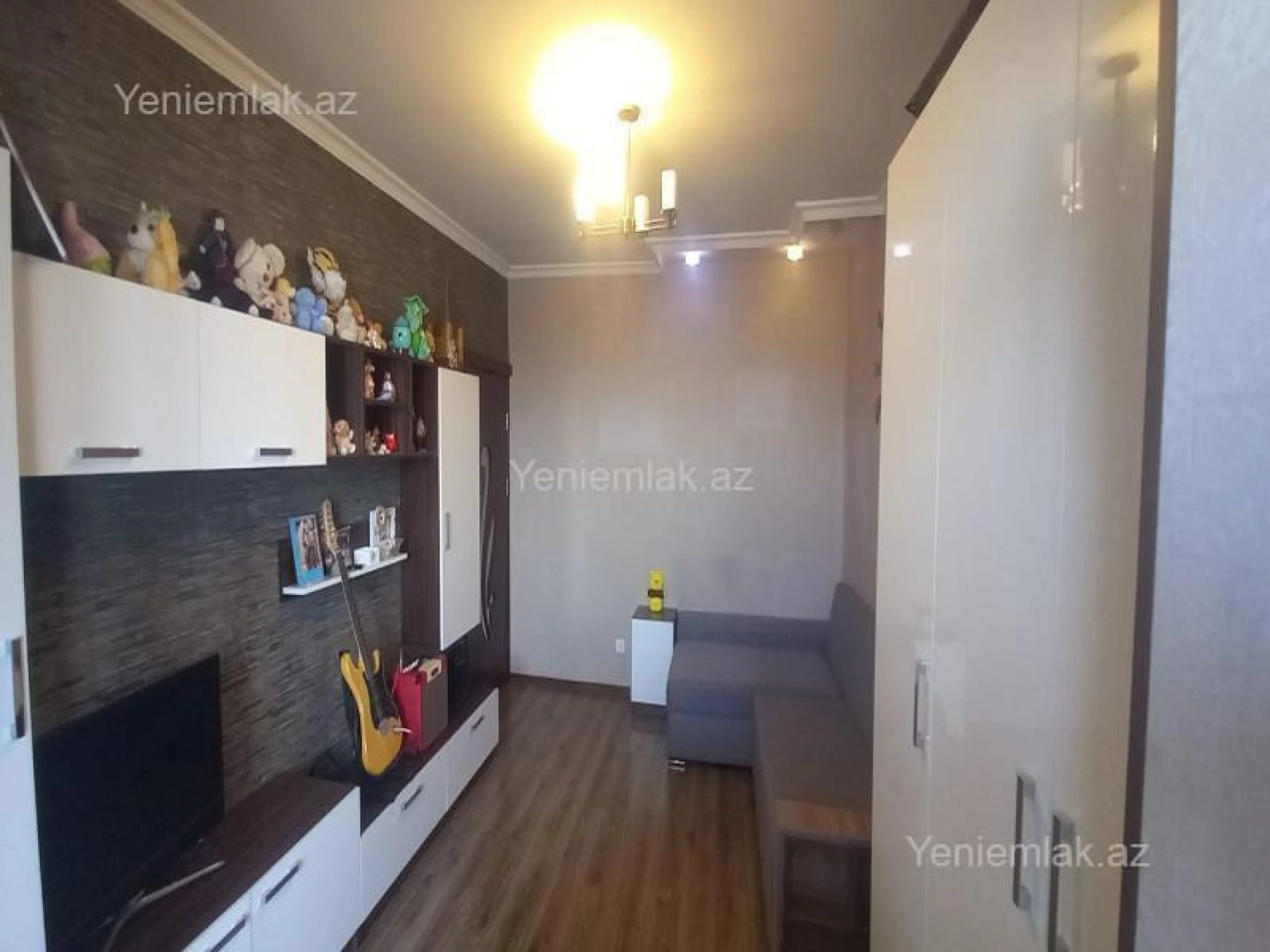 Satılır 4 otaqlı köhnə tikili 75 m²
