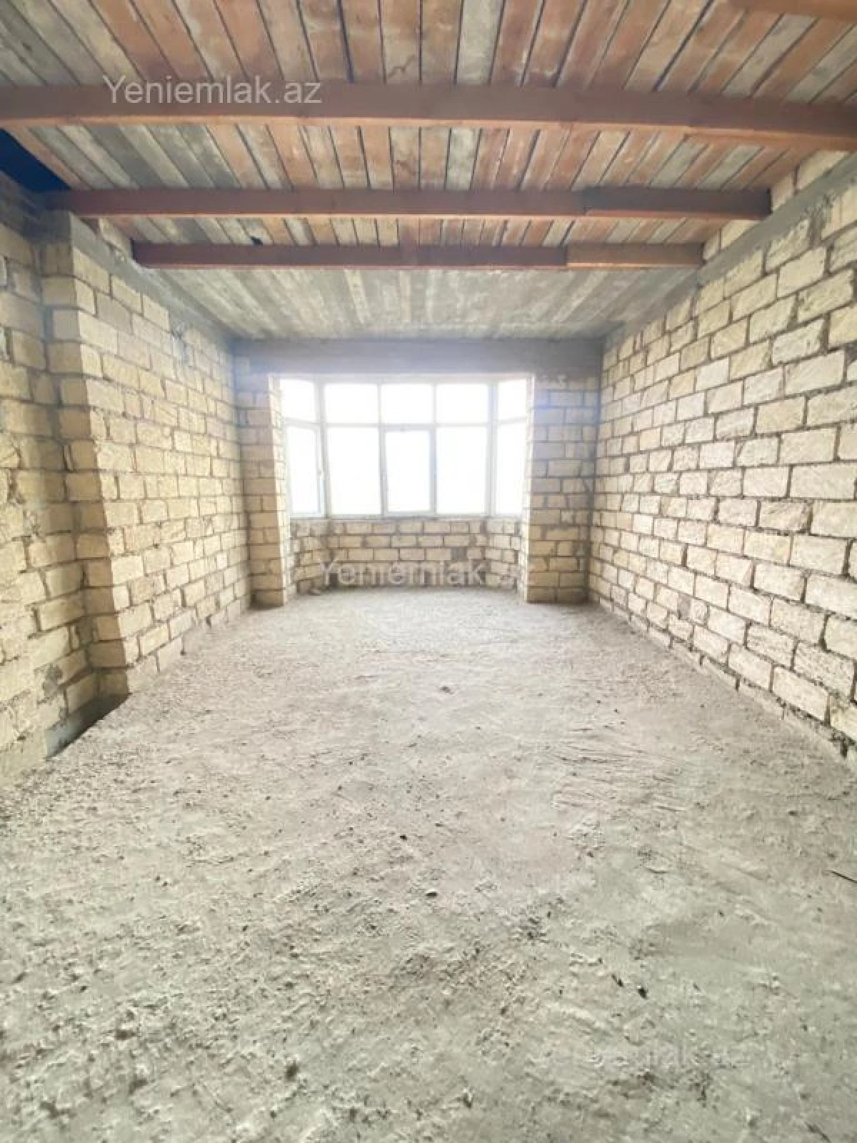 Satılır 7 otaqlı həyət evi 488 m²