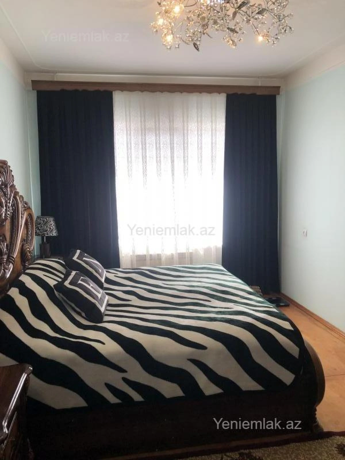 Satılır 4 otaqlı köhnə tikili 100 m²