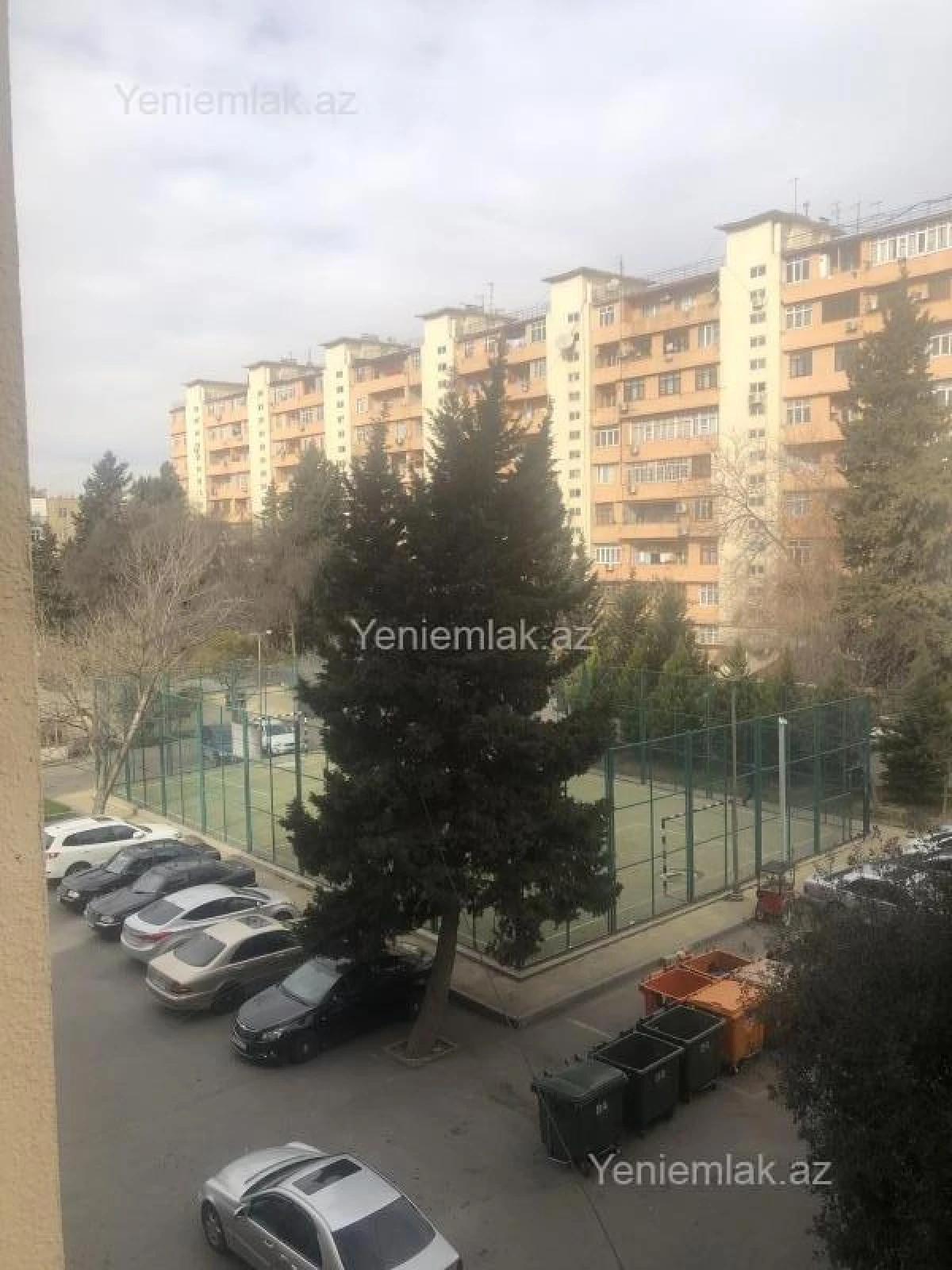 Satılır 4 otaqlı köhnə tikili 100 m²