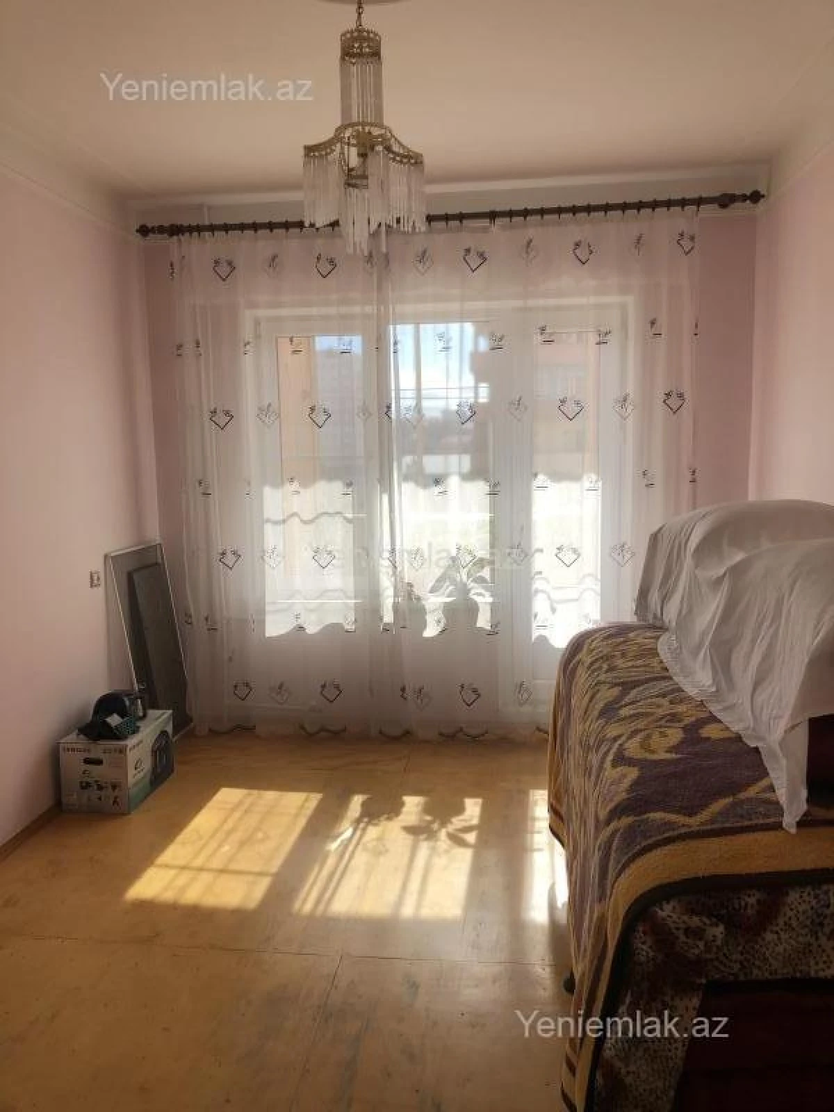 Satılır 4 otaqlı köhnə tikili 100 m²