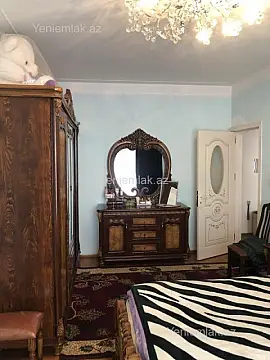 Satılır 4 otaqlı köhnə tikili 100 m²