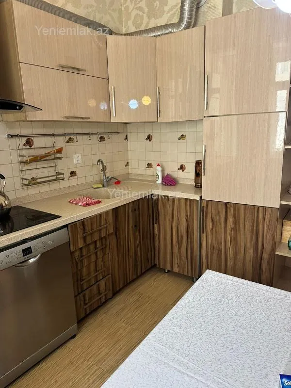 Satılır 4 otaqlı yeni tikili 130 m²