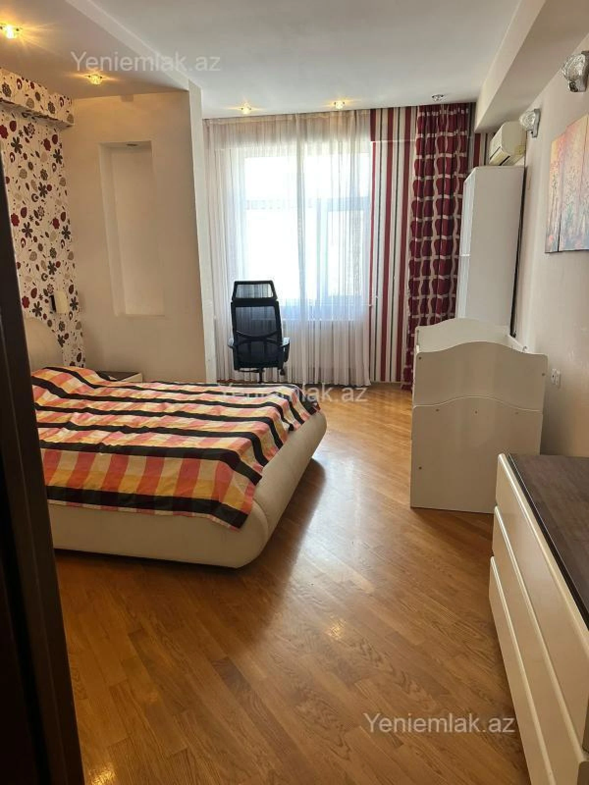 Satılır 4 otaqlı yeni tikili 130 m²