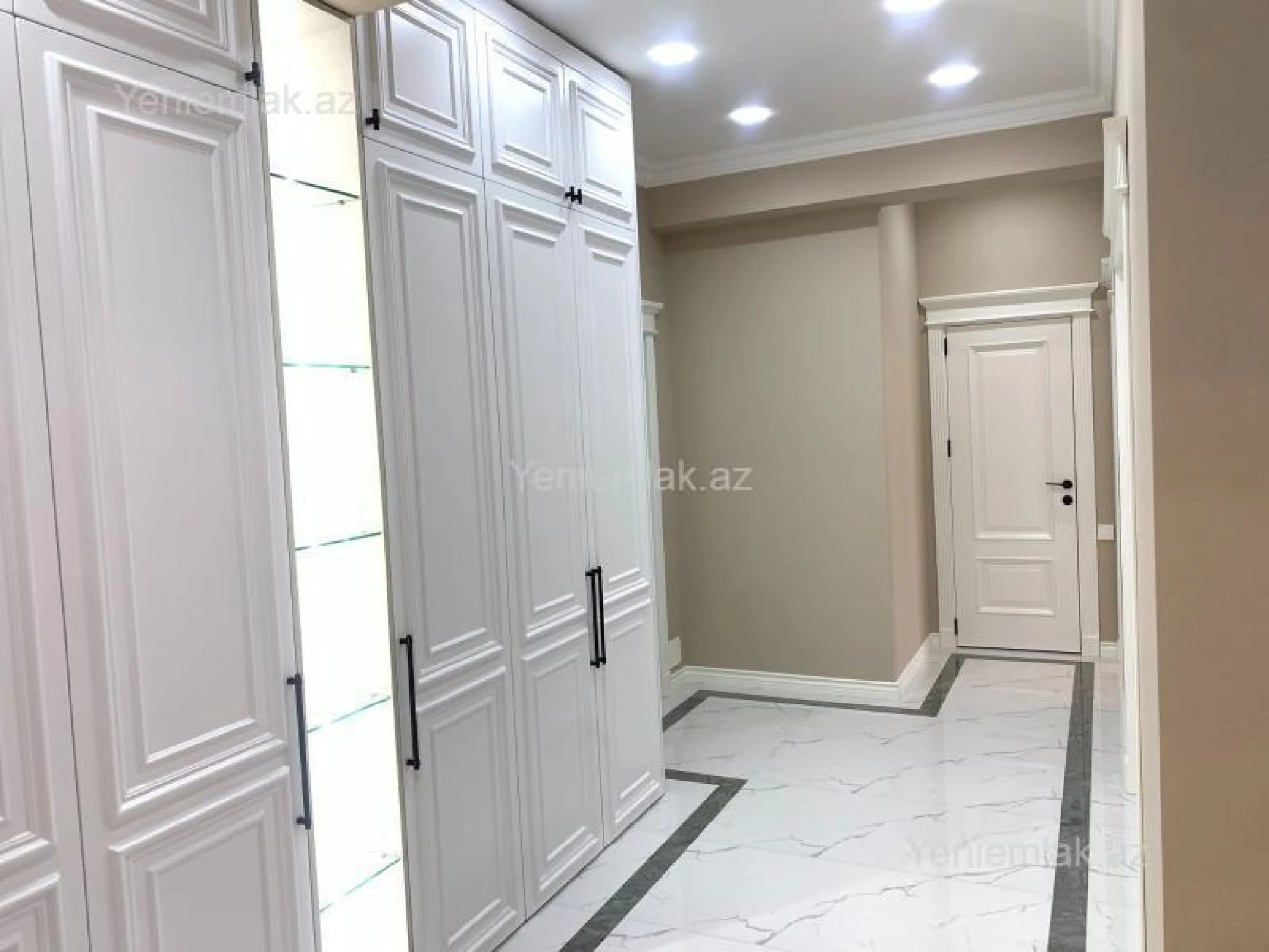 Satılır 4 otaqlı yeni tikili 120 m²