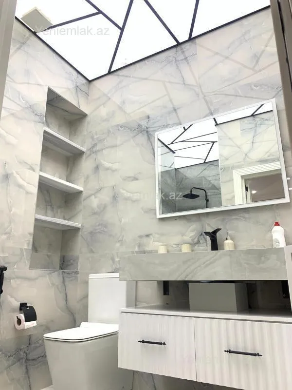 Satılır 4 otaqlı yeni tikili 120 m²