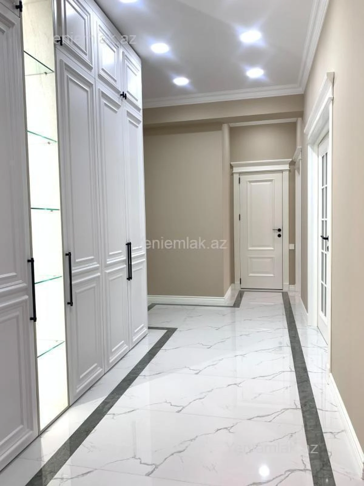 Satılır 4 otaqlı yeni tikili 120 m²