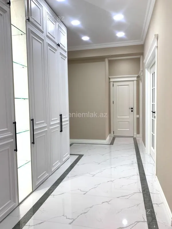 Satılır 4 otaqlı yeni tikili 120 m²