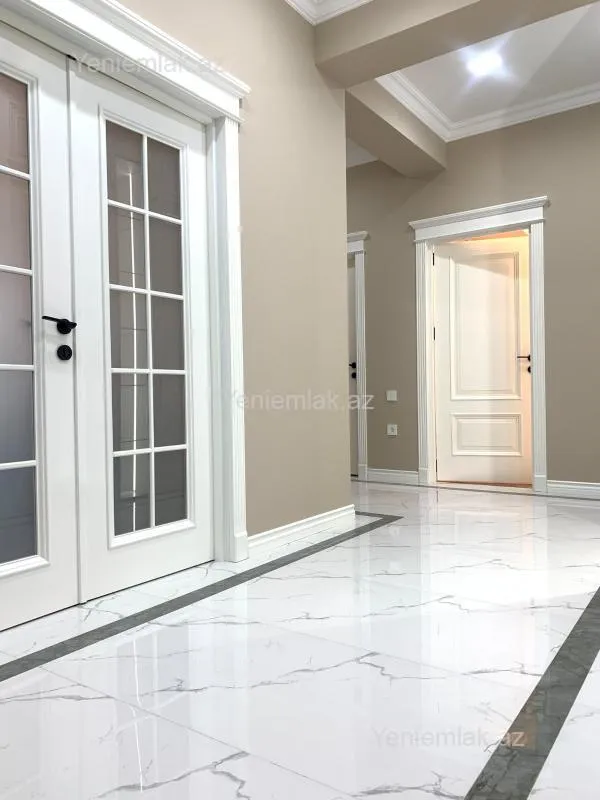 Satılır 4 otaqlı yeni tikili 120 m²