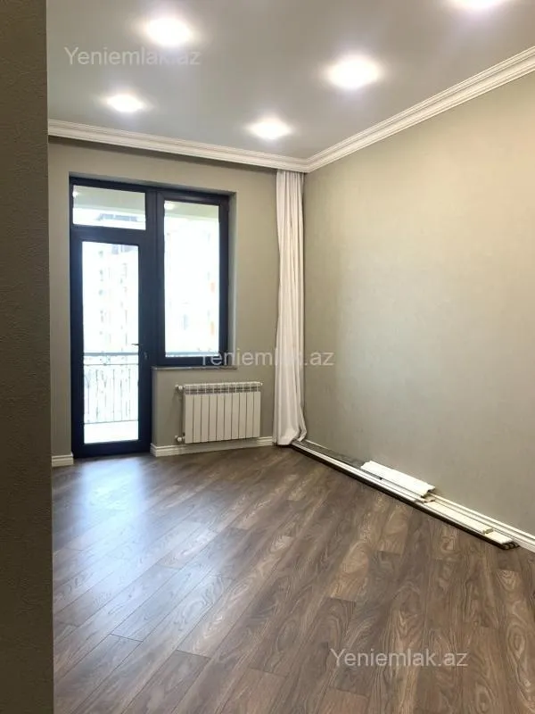 Satılır 4 otaqlı yeni tikili 120 m²