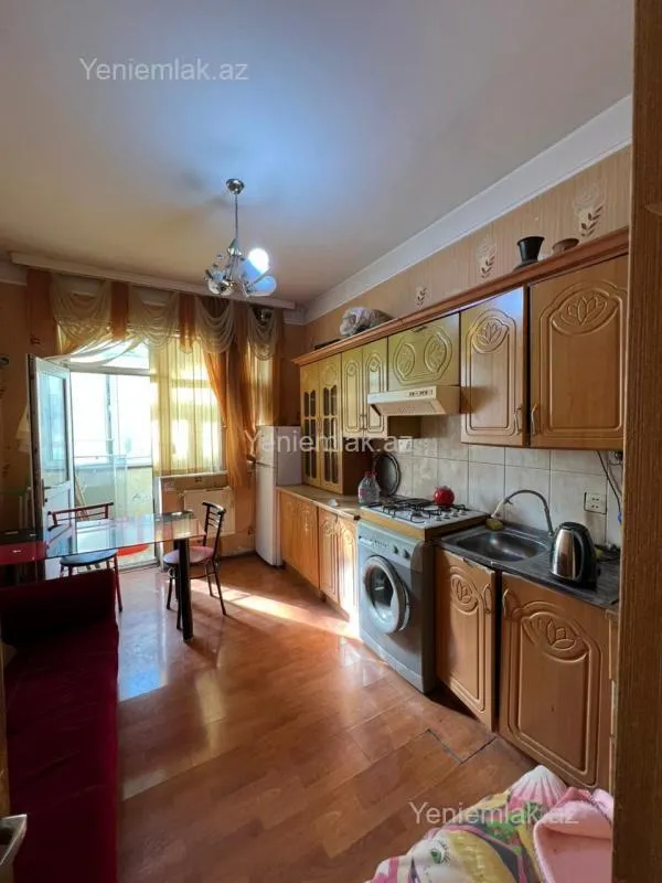 Satılır 3 otaqlı yeni tikili 80 m²