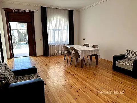 Satılır 6 otaqlı həyət evi 200 m²