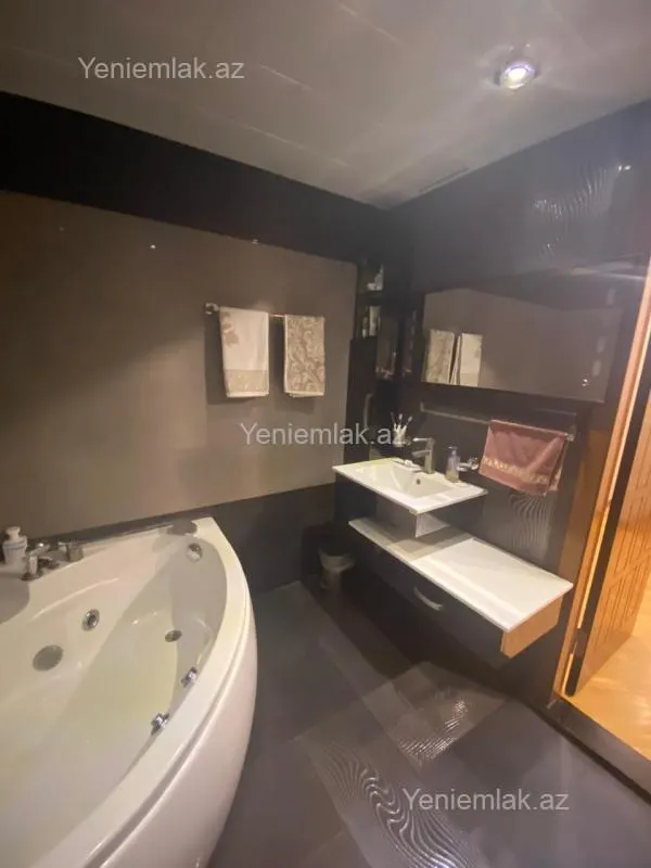 Satılır 3 otaqlı yeni tikili 101 m²