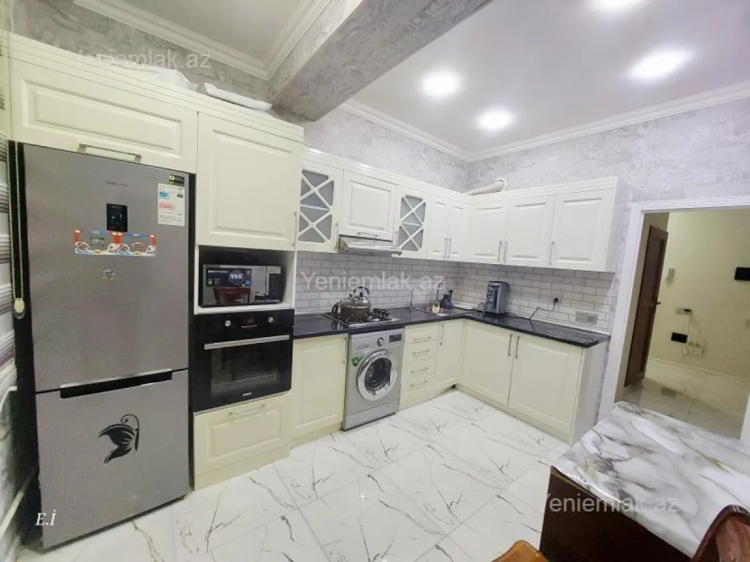 Satılır 2 otaqlı yeni tikili 76 m²