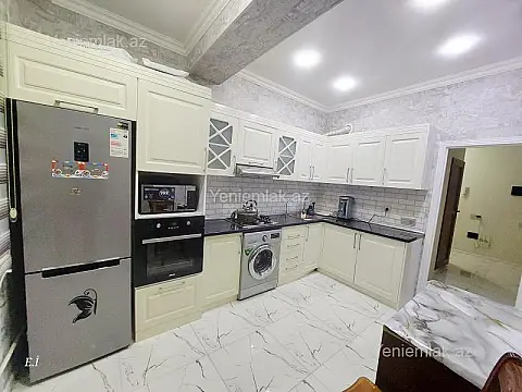 Satılır 2 otaqlı yeni tikili 76 m²