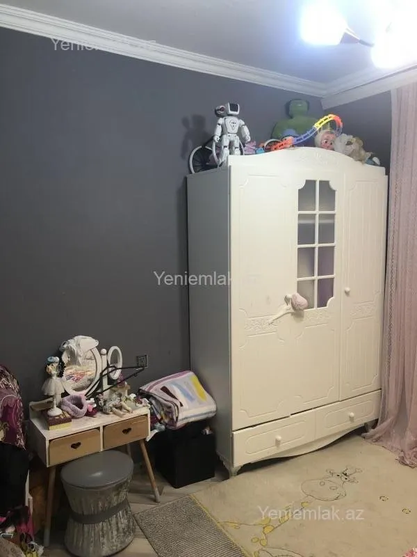 Satılır 3 otaqlı köhnə tikili 80 m²