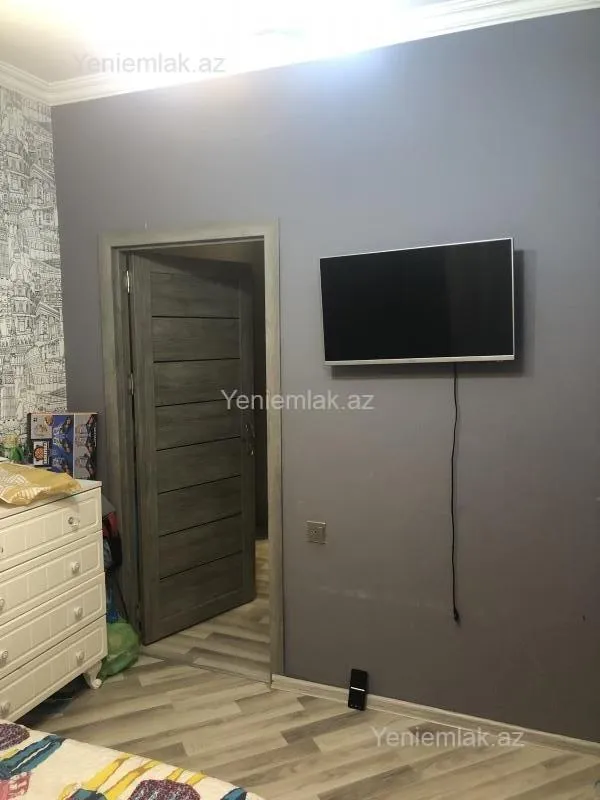 Satılır 3 otaqlı köhnə tikili 80 m²