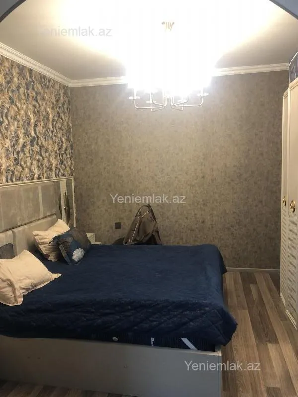 Satılır 3 otaqlı köhnə tikili 80 m²