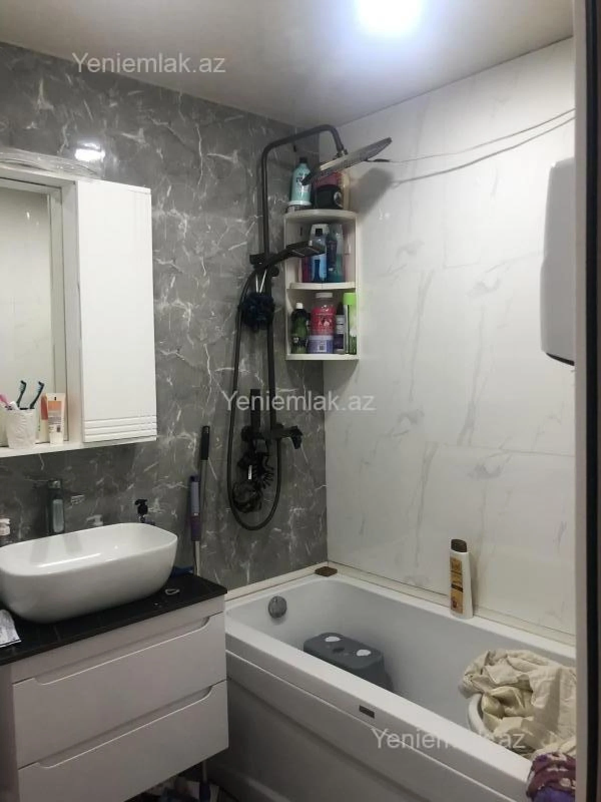 Satılır 3 otaqlı köhnə tikili 80 m²