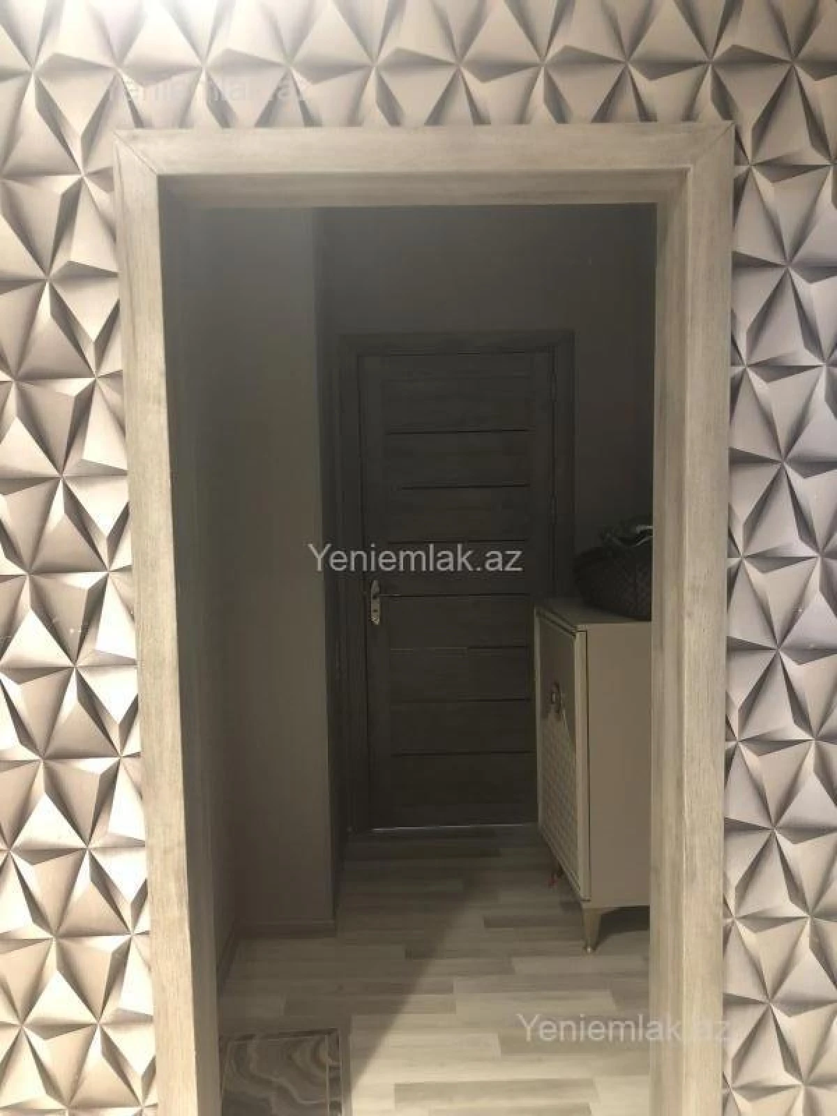 Satılır 3 otaqlı köhnə tikili 80 m²