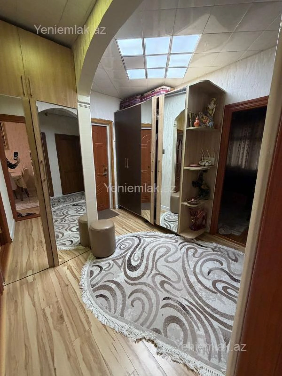 Satılır 3 otaqlı köhnə tikili 80 m²