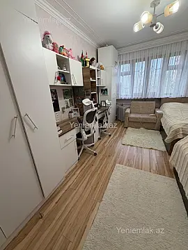 Satılır 3 otaqlı köhnə tikili 80 m²