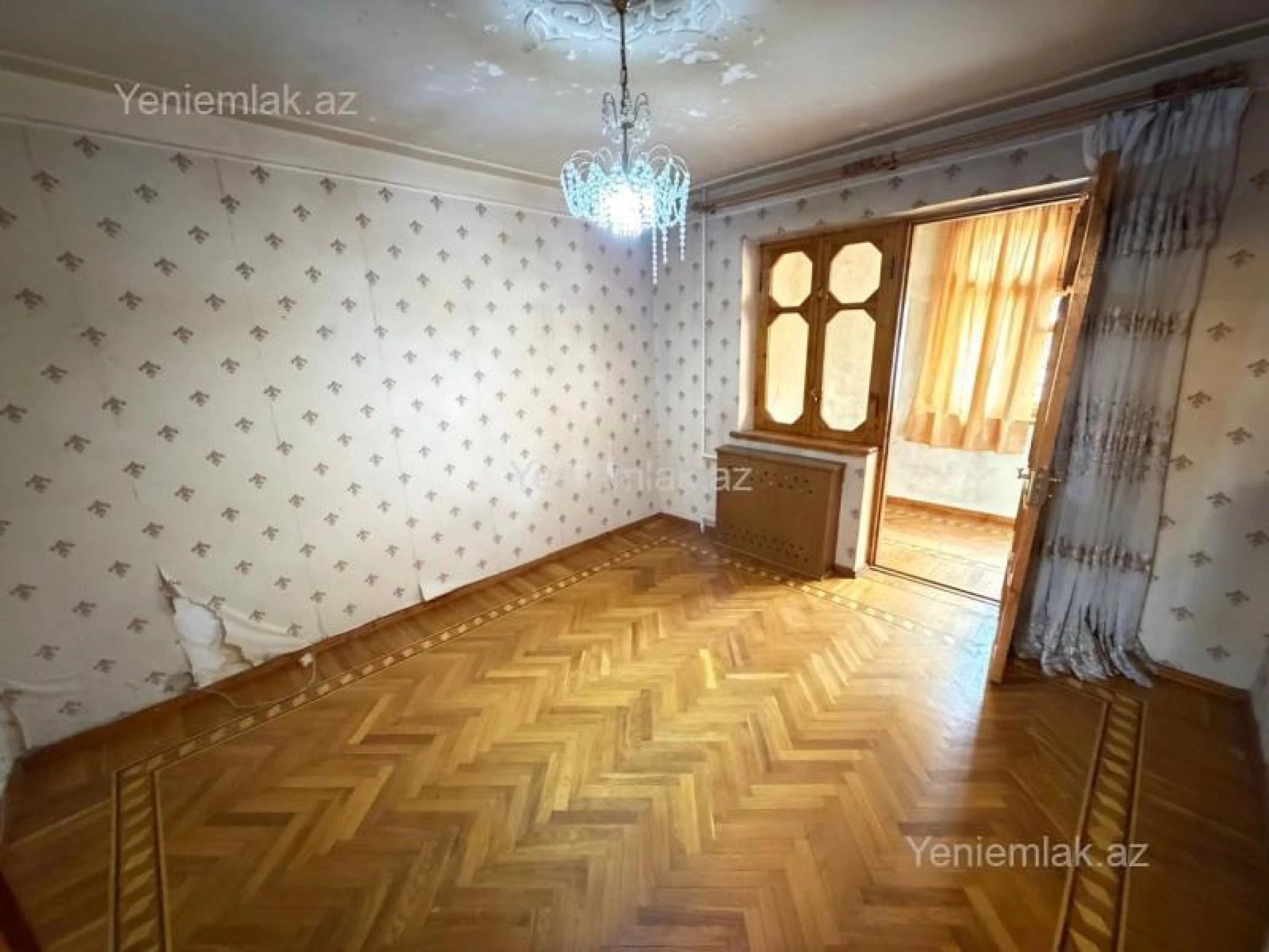 Satılır 4 otaqlı köhnə tikili 110 m²