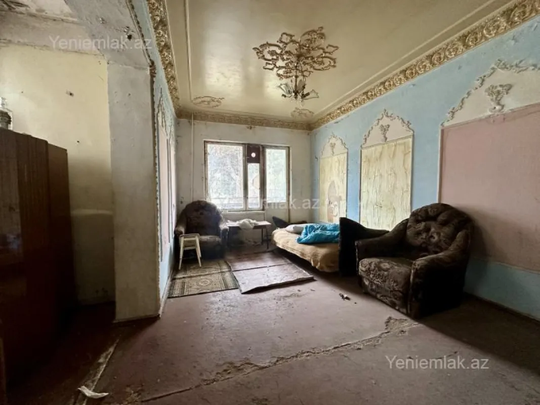 Satılır 2 otaqlı köhnə tikili 50 m²