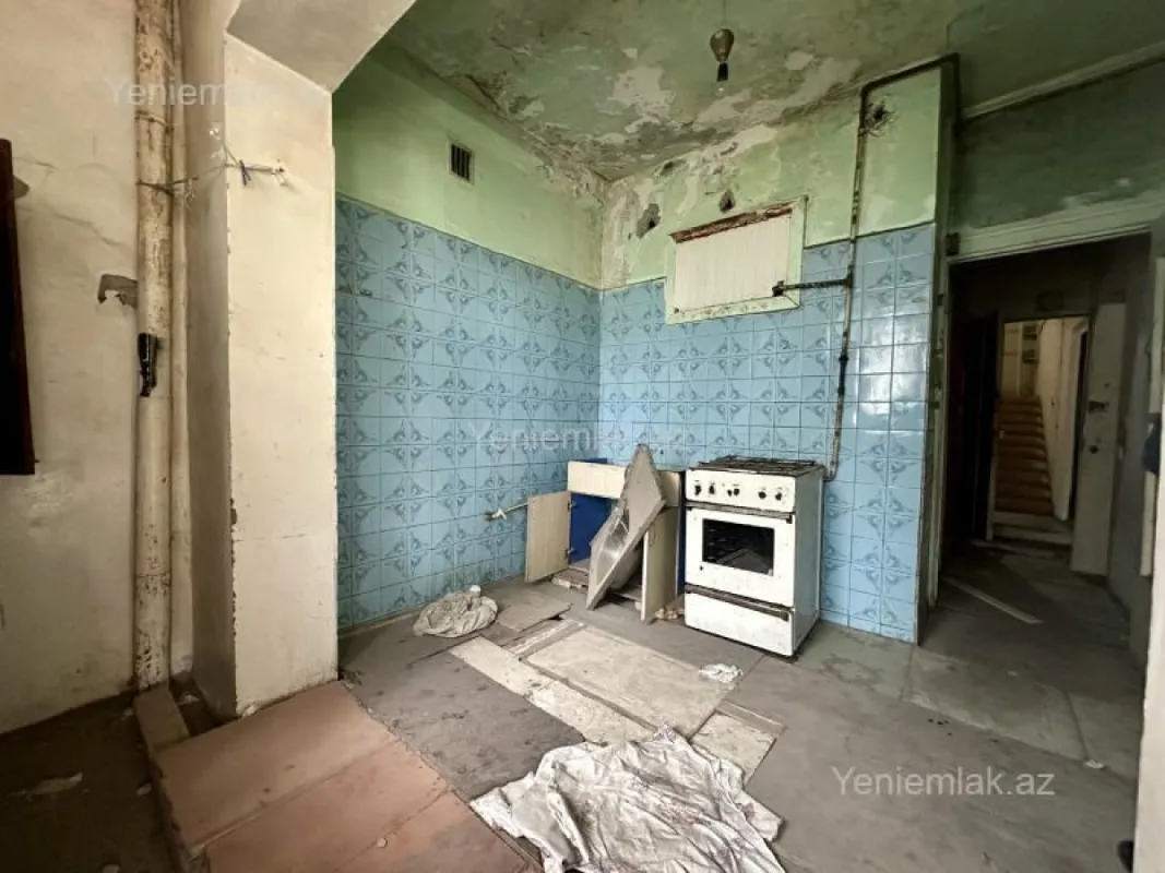 Satılır 2 otaqlı köhnə tikili 50 m²