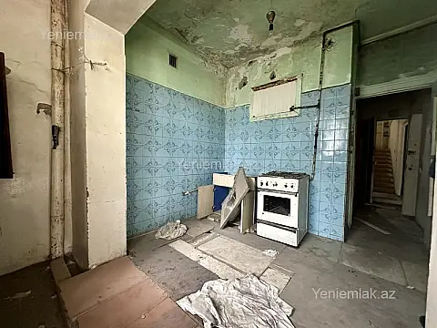 Satılır 2 otaqlı köhnə tikili 50 m²