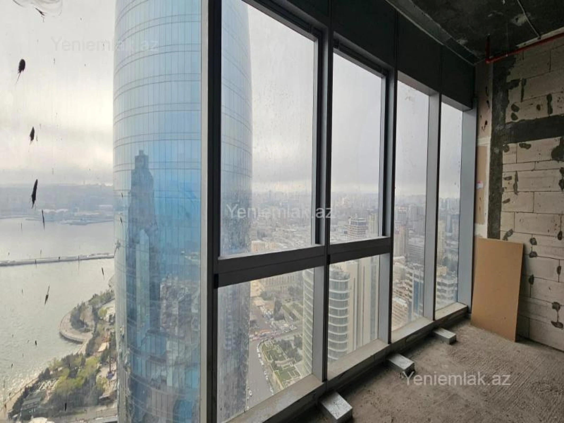 Satılır 2 otaqlı yeni tikili 89 m²