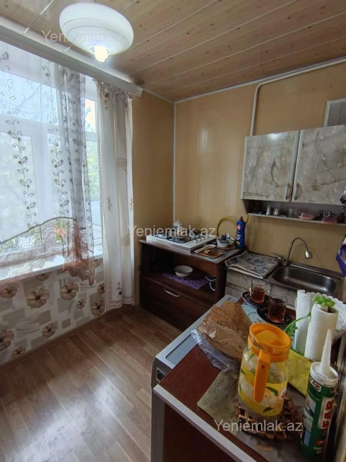 Satılır 3 otaqlı köhnə tikili 70 m²