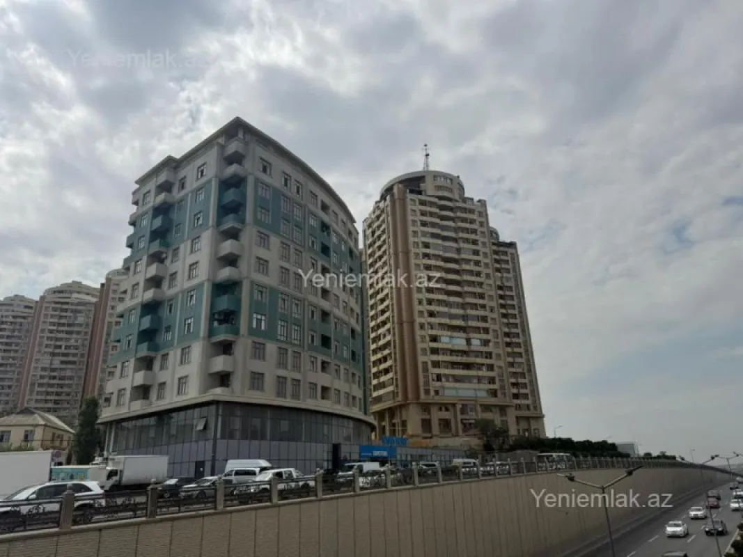 Satılır 3 otaqlı yeni tikili 155 m²