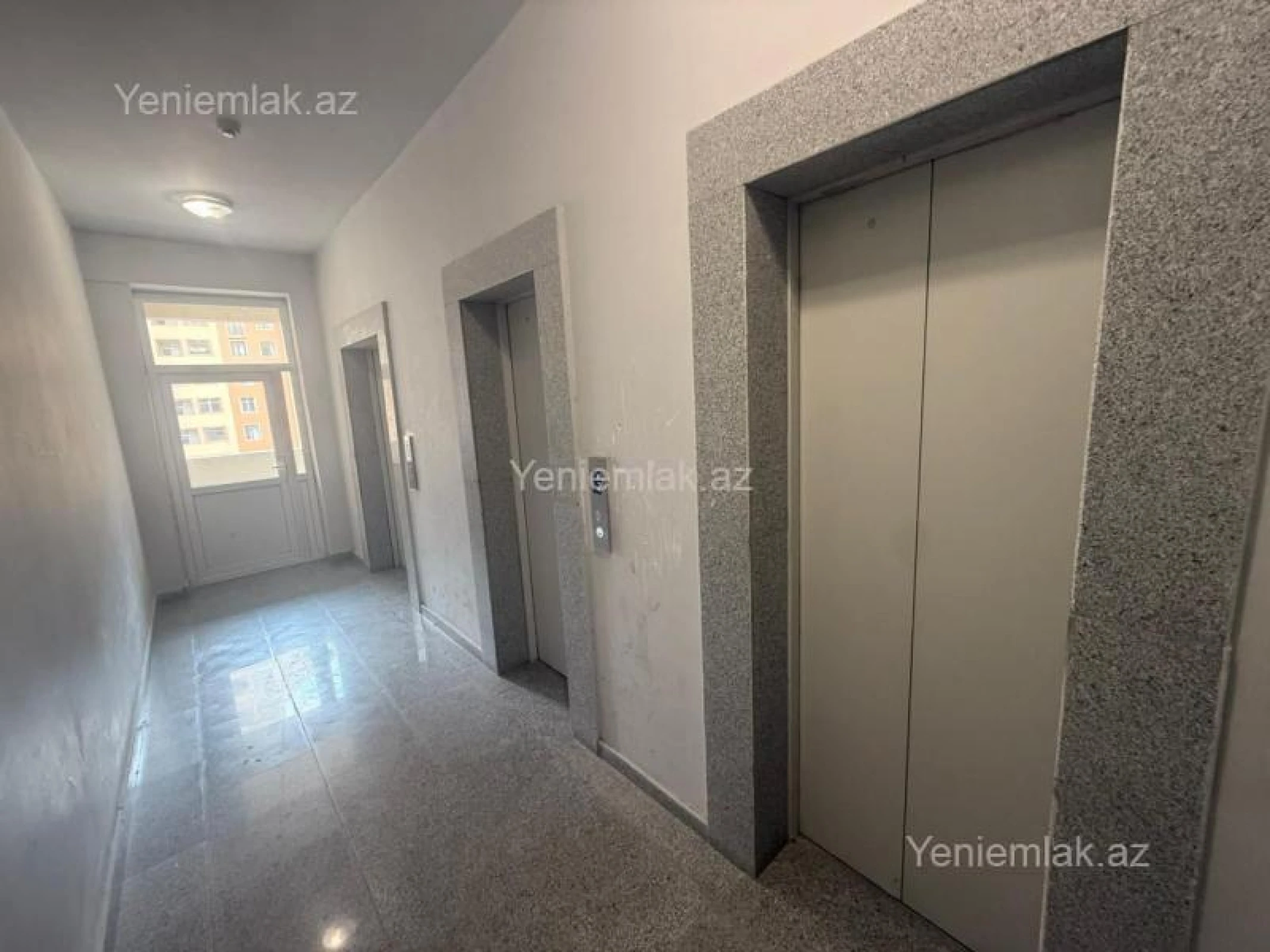Satılır 3 otaqlı yeni tikili 155 m²