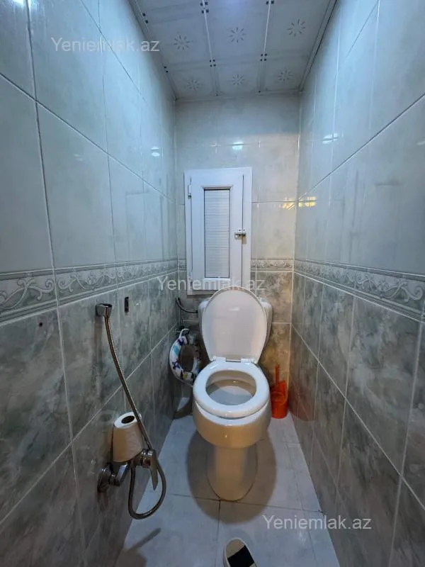 Satılır 4 otaqlı köhnə tikili 80 m²