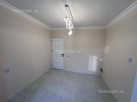 Satılır 4 otaqlı köhnə tikili 105 m²
