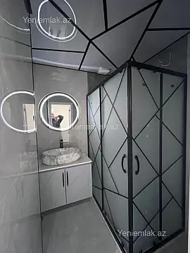 Satılır 4 otaqlı köhnə tikili 105 m²