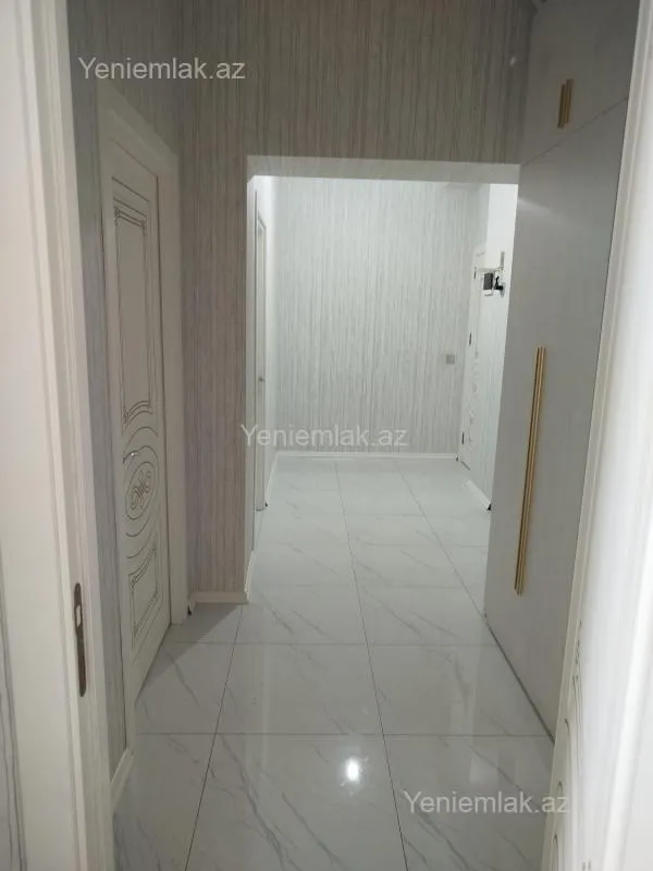 Satılır 3 otaqlı yeni tikili 75 m²