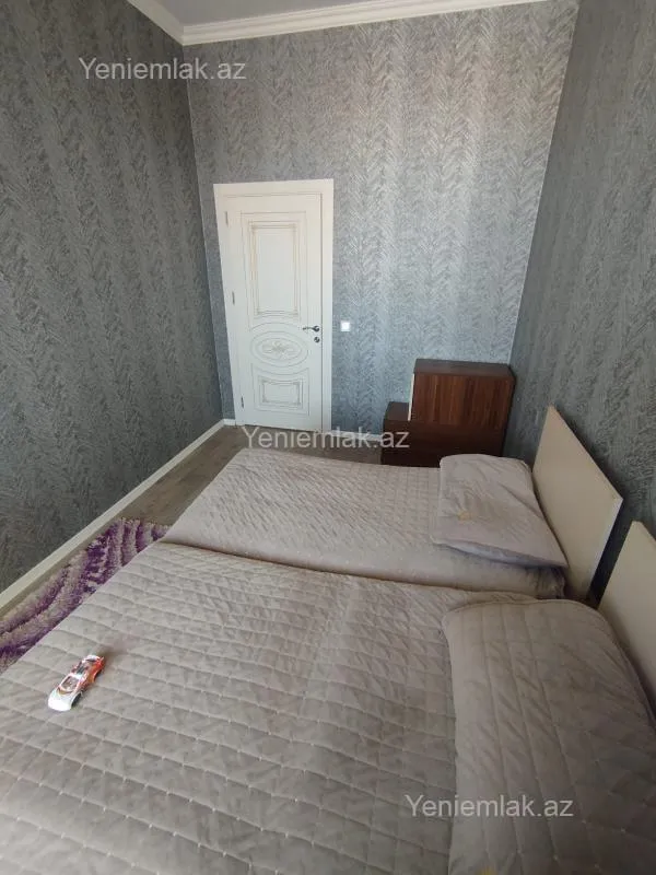 Satılır 3 otaqlı yeni tikili 75 m²